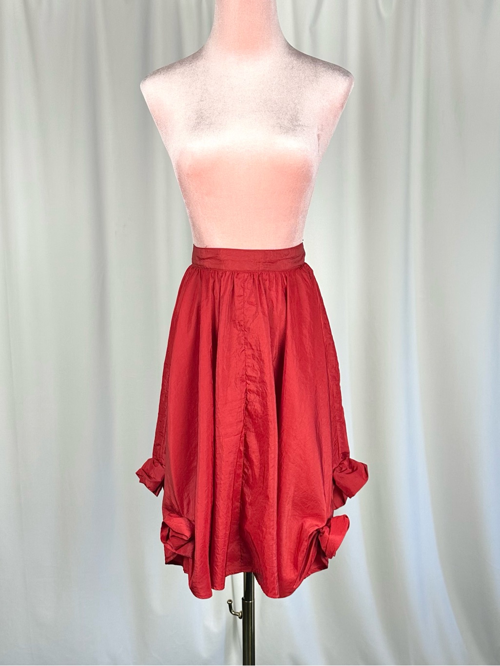 Vintage In-Wear Red Taffeta Rosette Bubble Hem Party Skirt Xs